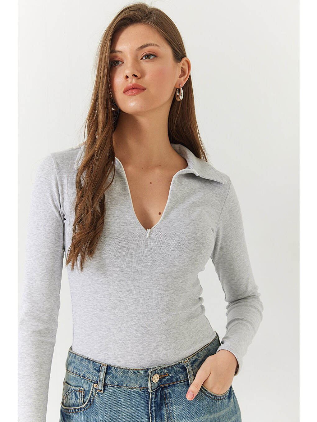 Gri Kadın Polo Yaka Fermuarlı Bluz-1