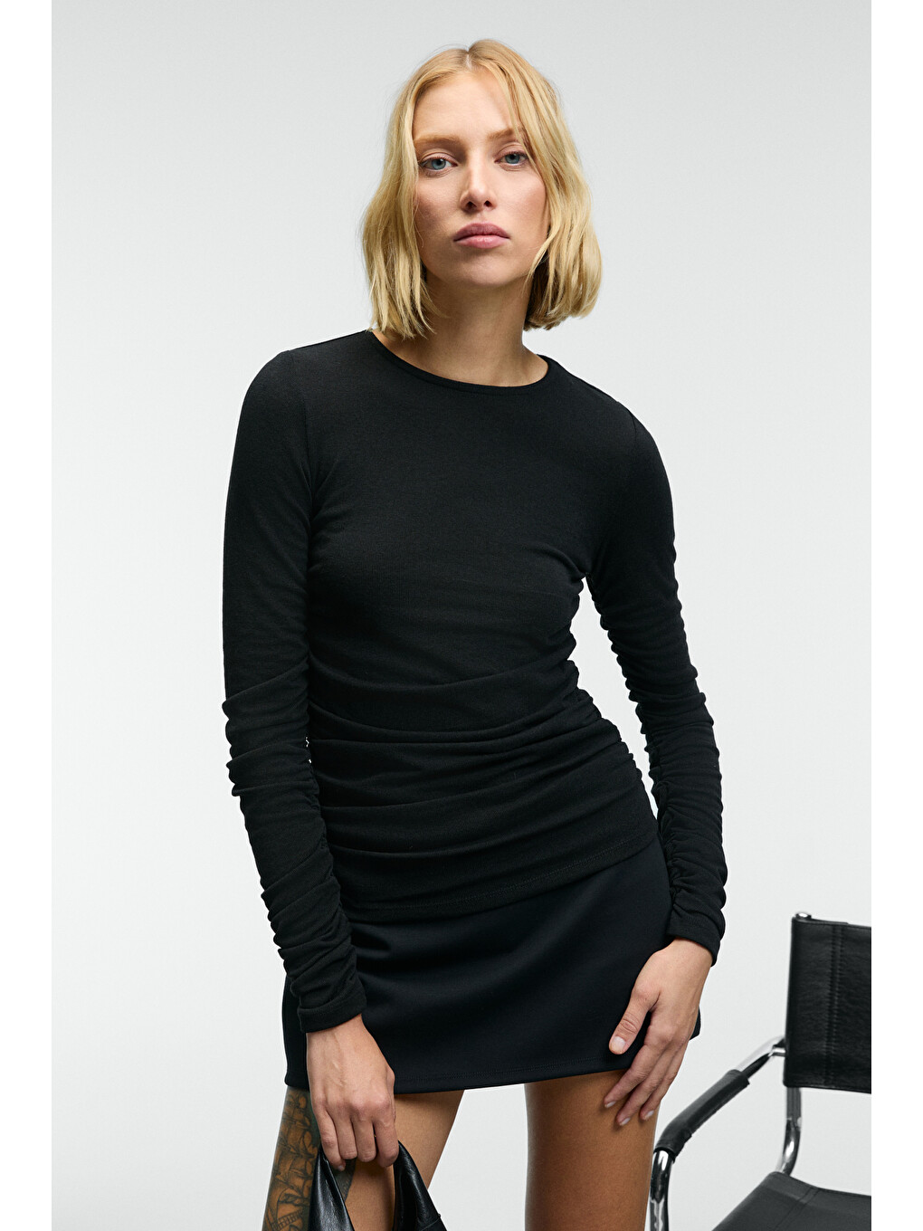 Inssaza Kadın Vücuda Oturan Büzgülü Slim Fit Siyah Bluz-1