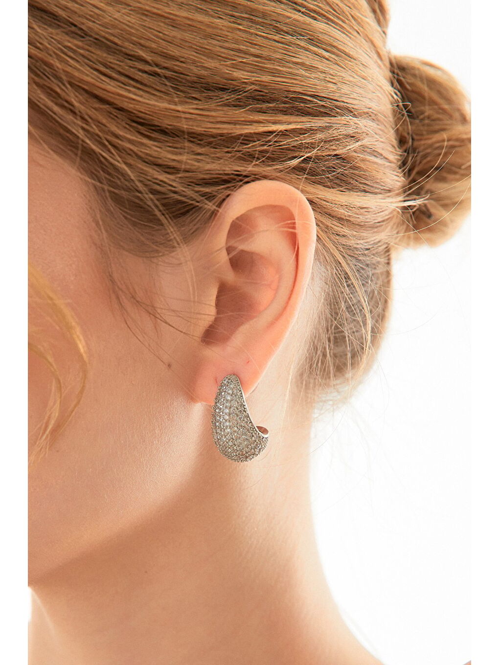 Gri Su Damlası Taşlı Küpe-1