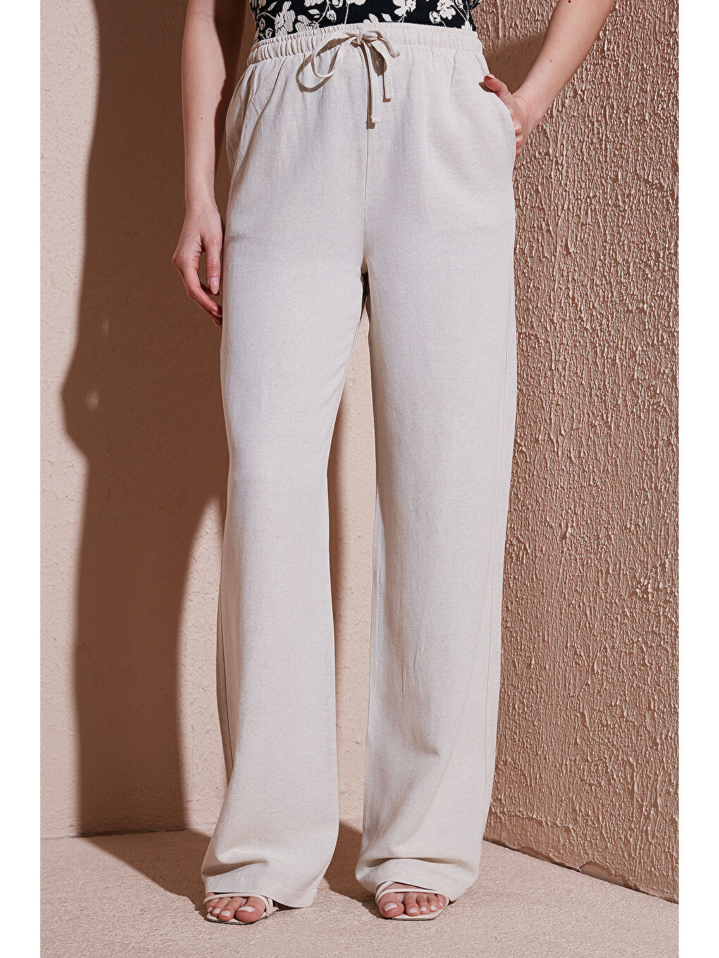 Ekru Wide Leg Yüksek Bel Geniş Paça Pantolon 25Y0249K1