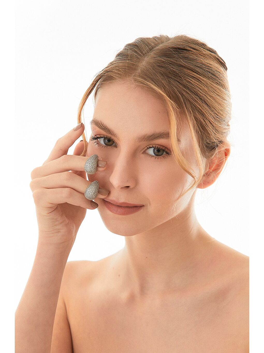 Gri Su Damlası Taşlı Küpe-2