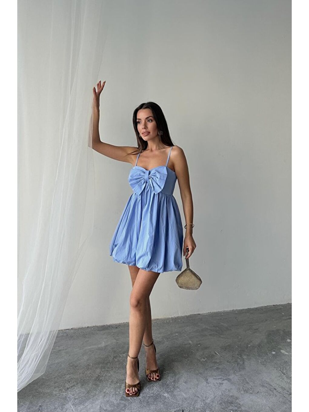 Mavi Önü Fiyonklu Askılı Elbise-3