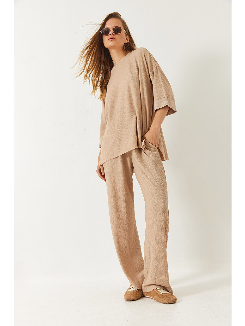 Bej Kadın Yarım Kollu Palazzo Pantolonlu Bisiklet Yaka Alt-Üst Takım-1