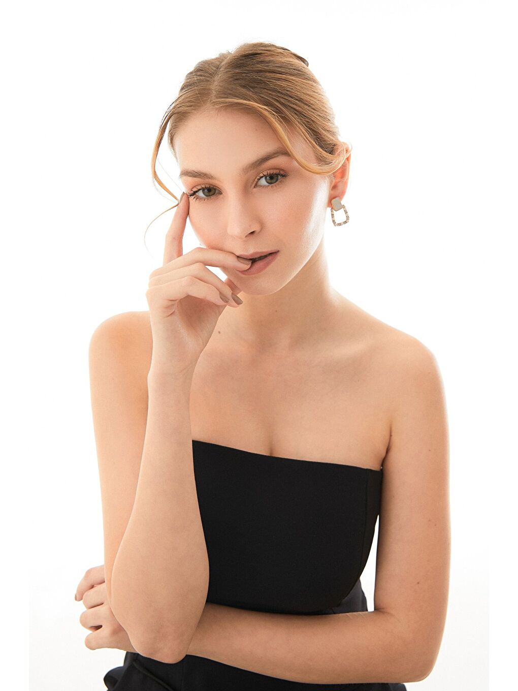 Ekru Sedefli Boncuklu Sallantılı Küpe-4