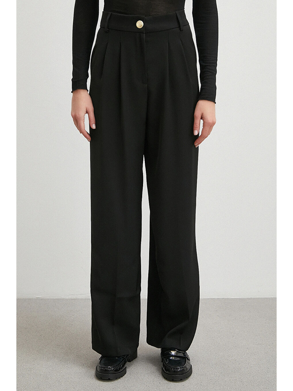 Beli Lastikli Pileli Geniş Paça Pantolon Siyah-4