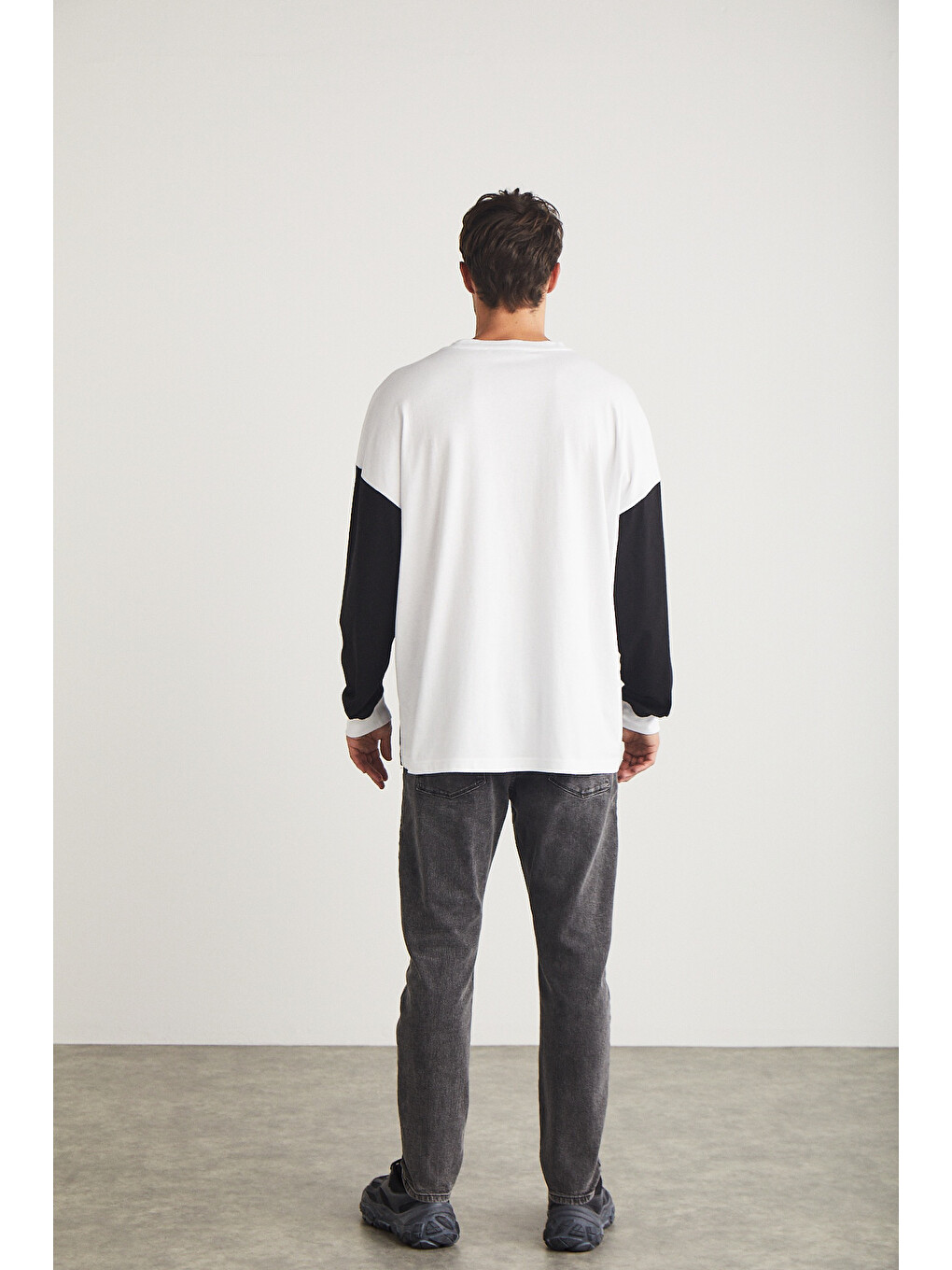 Melvın Erkek %100 Pamuk Renk Bloklu Bisiklet Yaka Baskı Detaylı Oversize Beyaz Sweatshirt-4