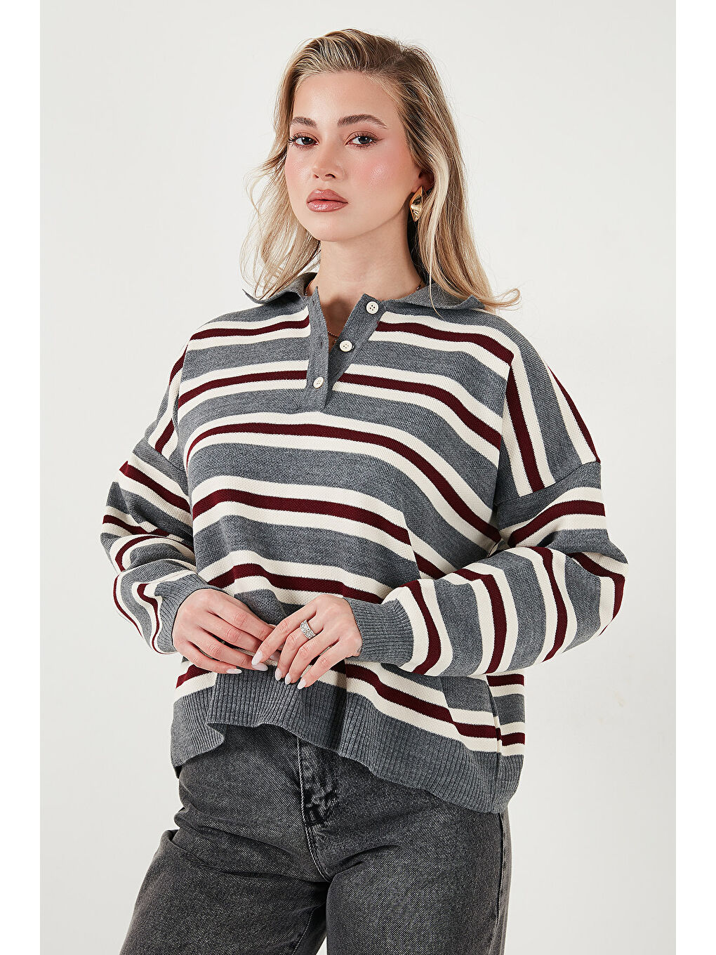 Gri Çizgili Oversize Fit Düğmeli Polo Yaka Kazak 4615259-2