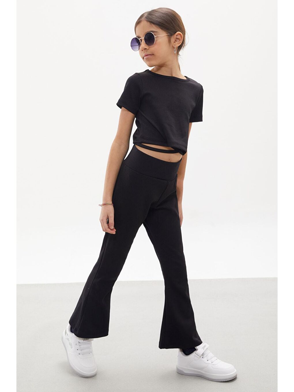 Siyah İspanyol Paça Taytlı Bel Bağlamalı Croplu Kız Çocuk Takım 18107-1