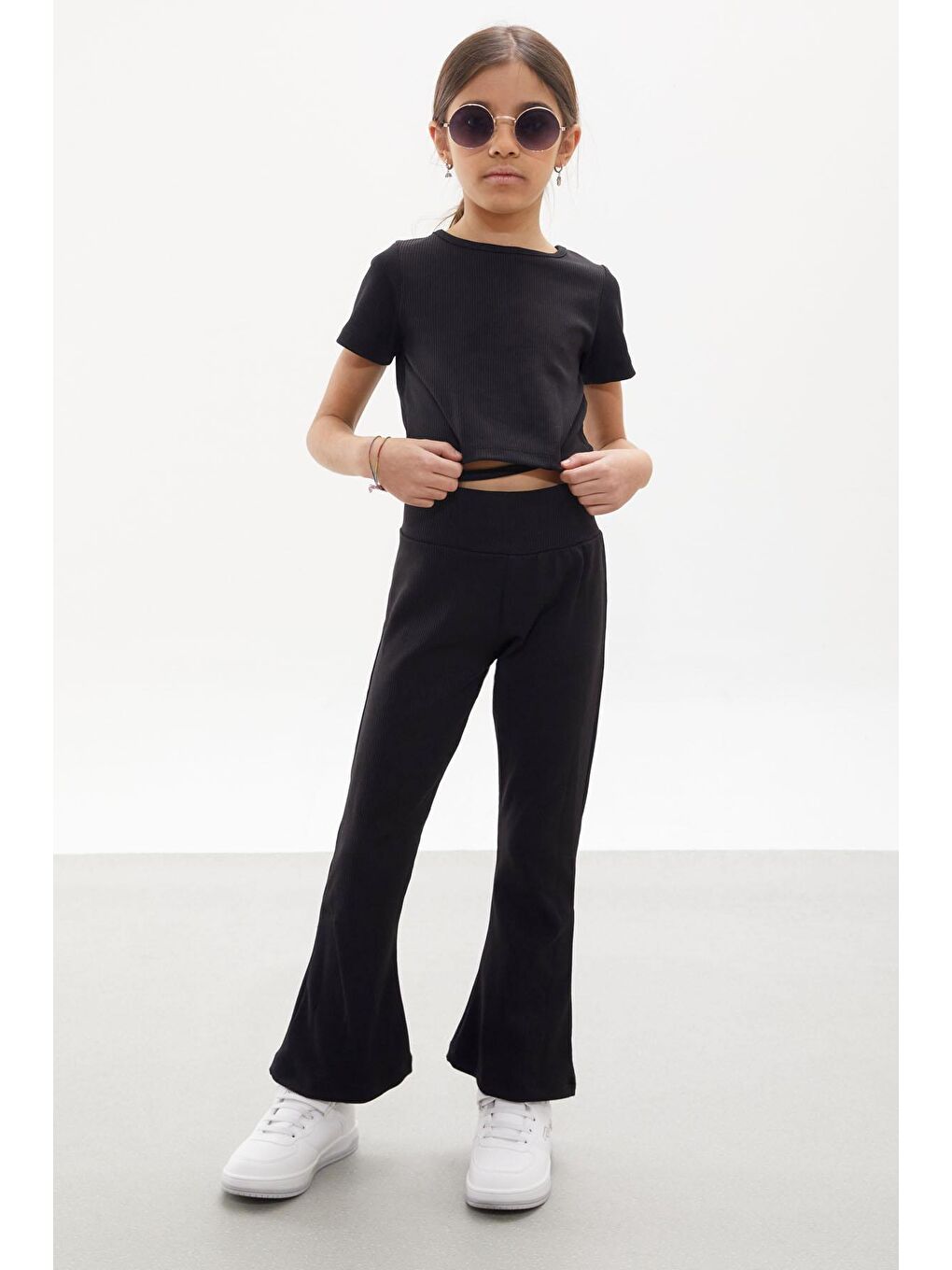 Siyah İspanyol Paça Taytlı Bel Bağlamalı Croplu Kız Çocuk Takım 18107-3