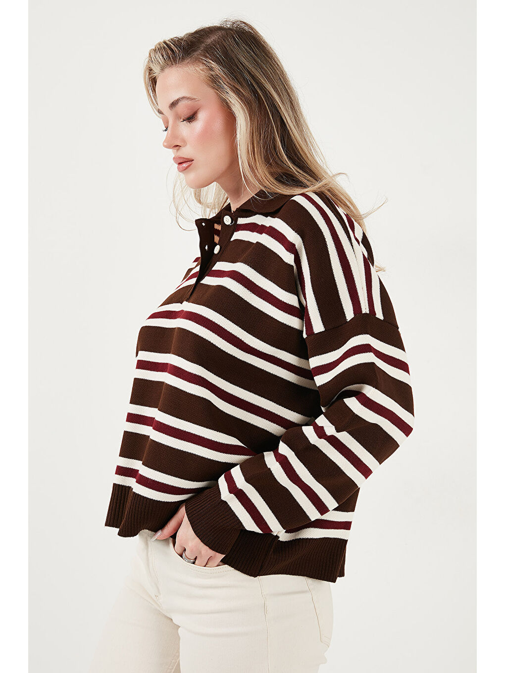 Kahverengi Çizgili Oversize Fit Düğmeli Polo Yaka Kazak 4615259-3