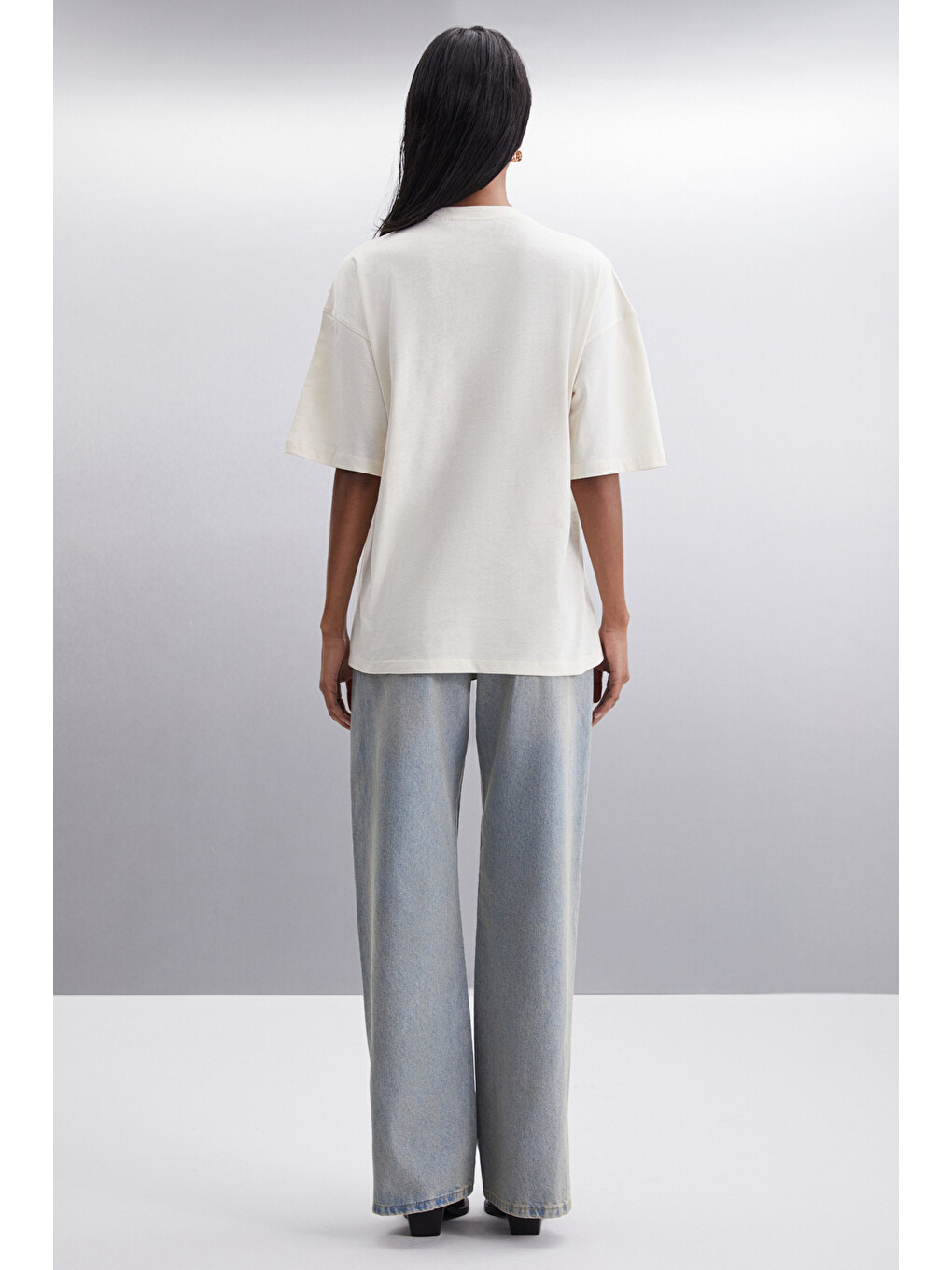 Bej Enya Kadın Baskı Detaylı Oversize Fit Bol Kesim Bisiklet Yakalı %100 Organik Pamuklu Vanilya T-shirt-4