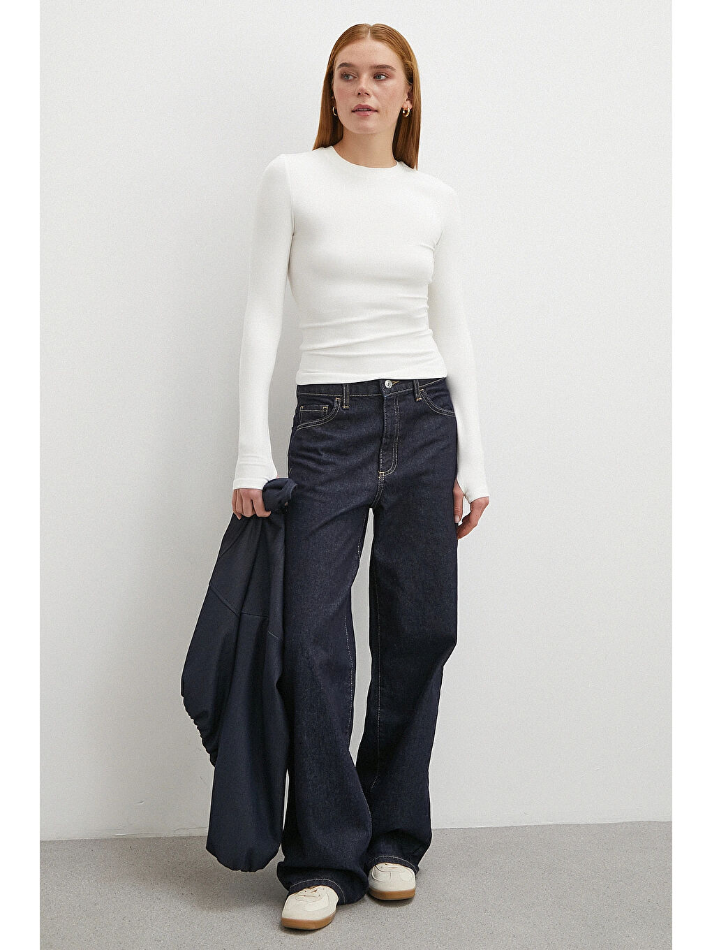 Kol Yırtmaçlı Bluz Beyaz-1