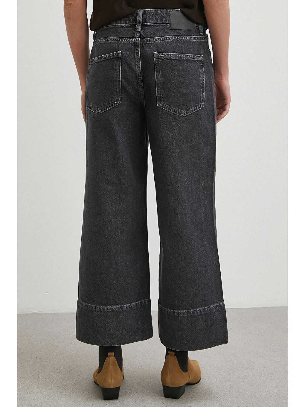 Gri Yüksek Bel Paça Detaylı Jean Füme-5