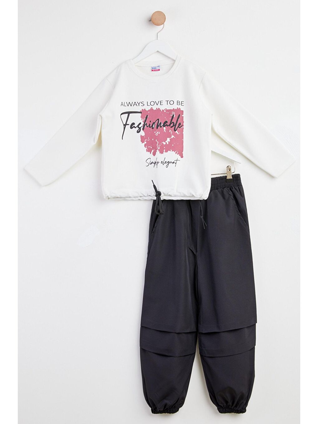 Kız Çocuk Beyaz Baskılı Sweatshirt + Paraşüt Pantolon Takım - 24755
