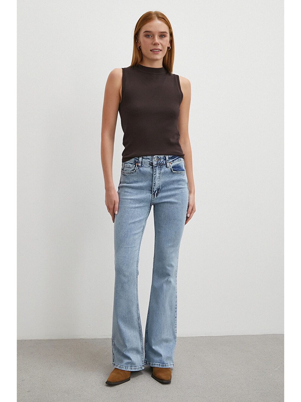 Orta  Bel Elastanlı İspanyol Paça Jean Buz Mavisi-3