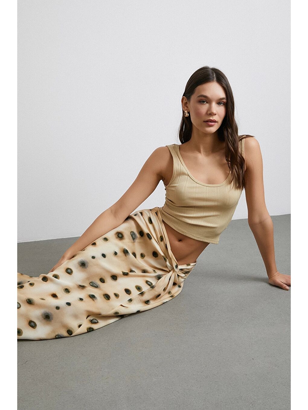 Düğüm Detaylı Etek Ekru