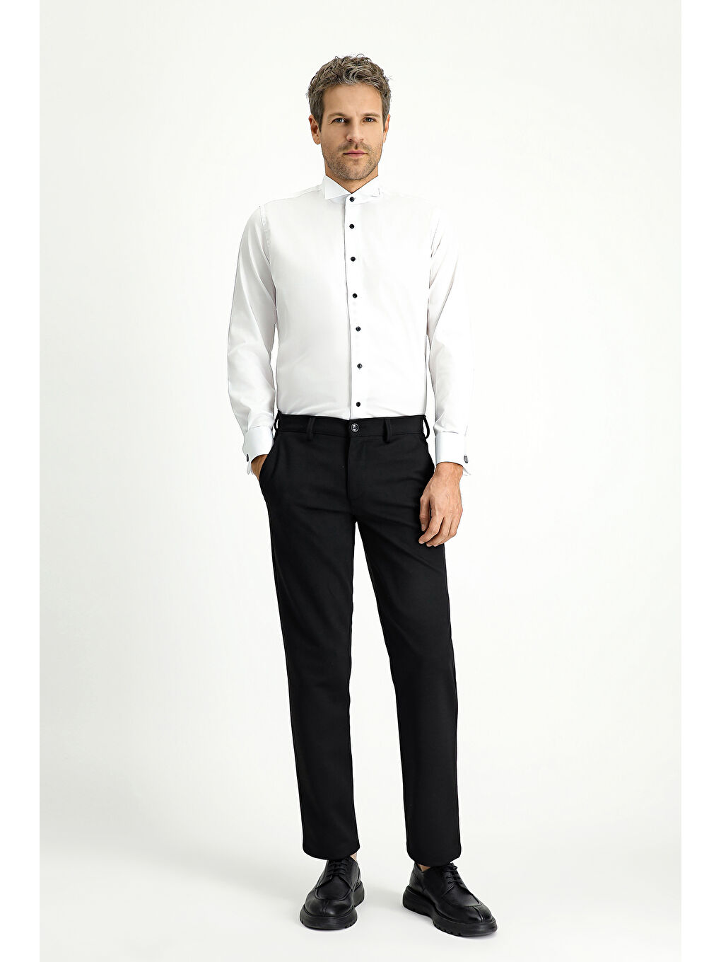 Beyaz Ata Yaka Slim Fit Dar Kesim Pamuklu Kolay Ütülenebilir Gömlek-1