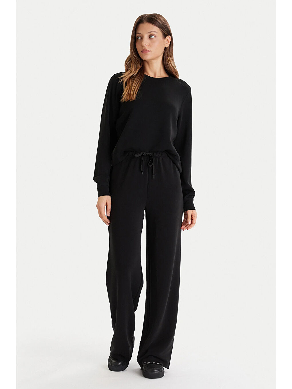 Siyah Onlmaya Regular Fit Normal Bel Geniş Paça Eşofman Altı 15361169-1