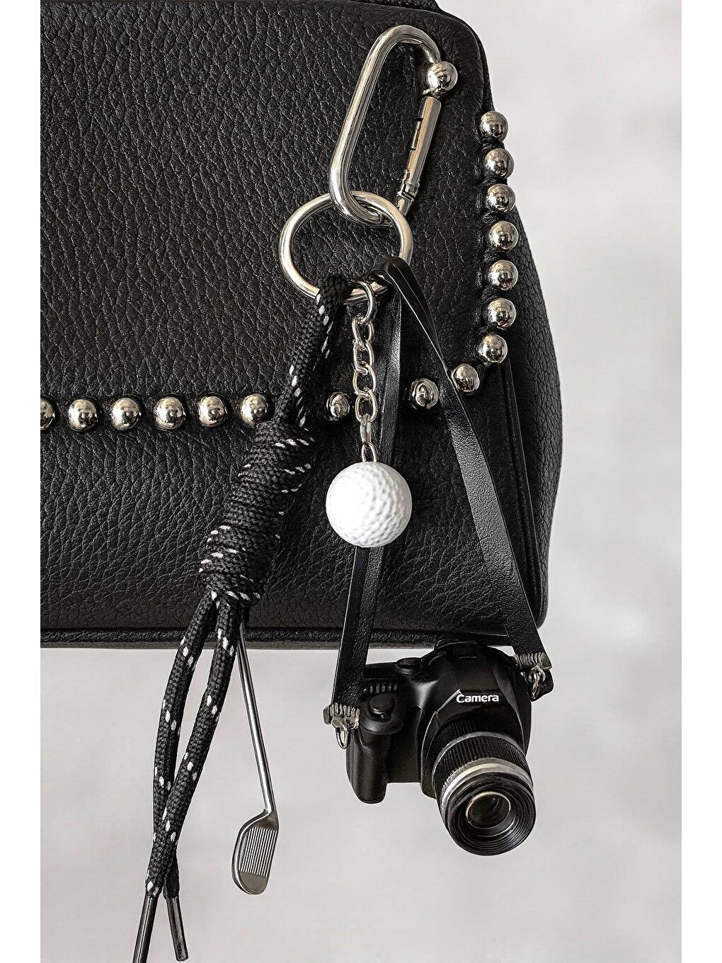 Siyah Fotoğraf Makinesi Ve Golf Charm Anahtarlık