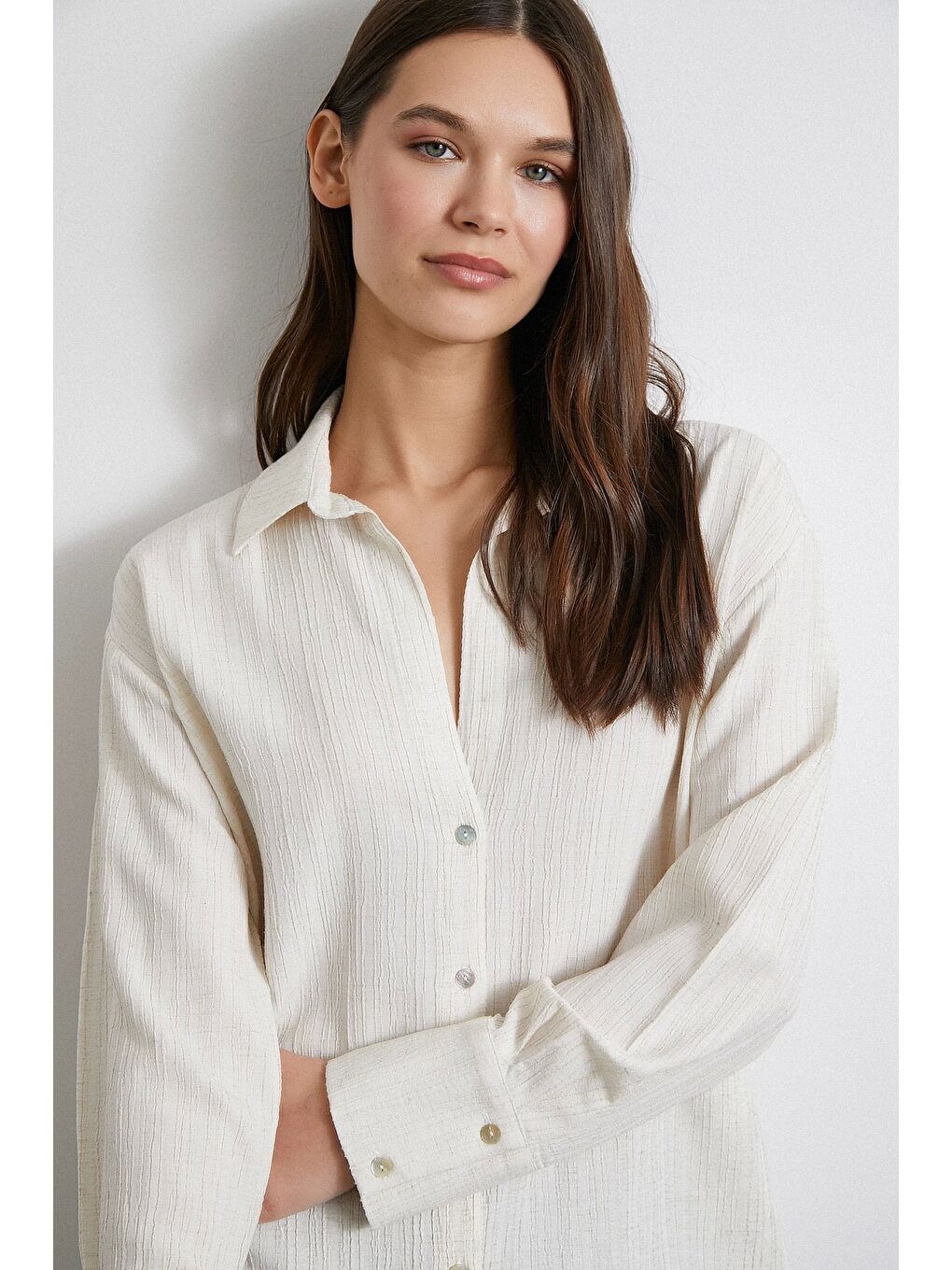 Ekru Pamuk Dokulu Çizgili Gömlek Krem-3