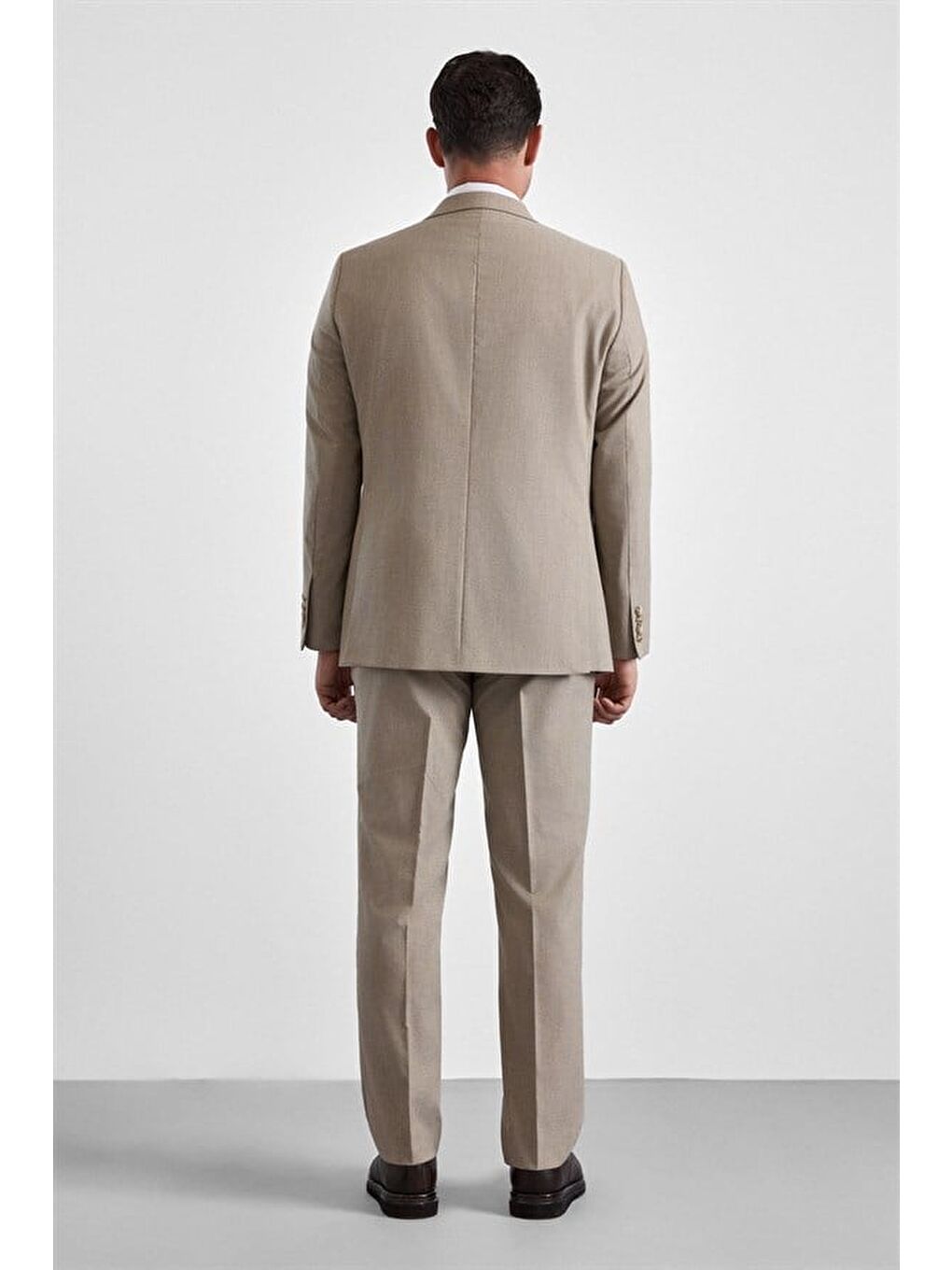 Bej Regular Sivri Yaka Düz Armürlü Kapaklı Cep Standart 6 Drop Takım Elbise-8