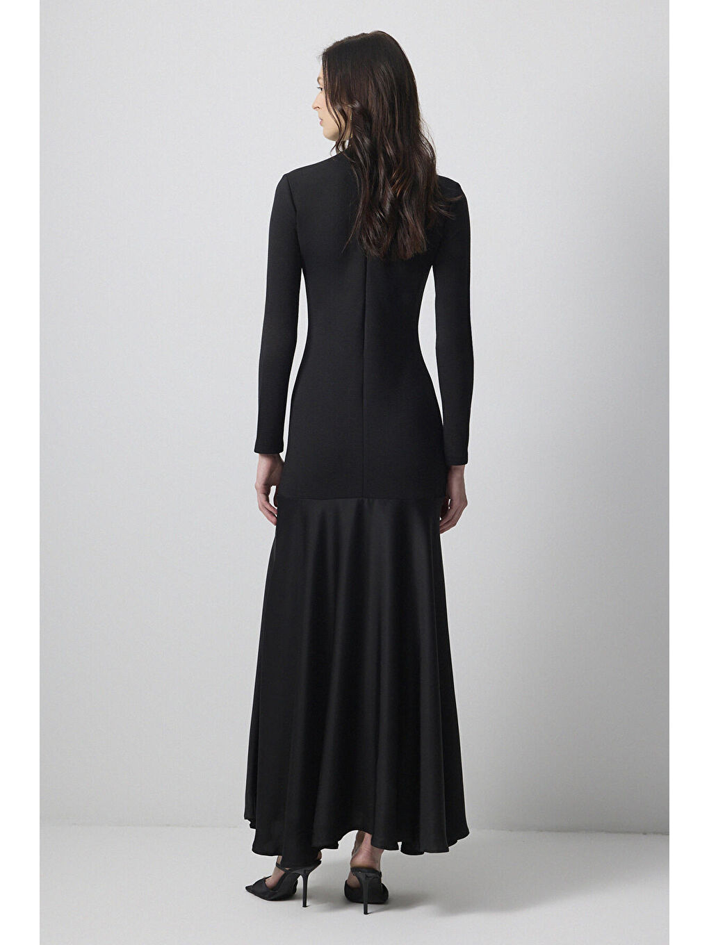 Siyah Saten Garnili Elbise-3