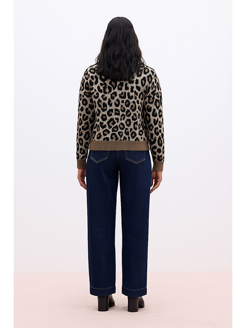 Kahverengi Regular Fit Leopar Desenli Hırka 25K0083K1-3