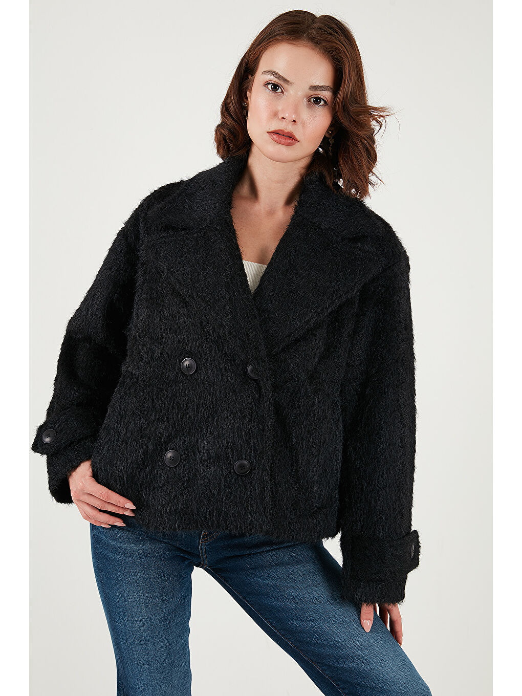 Siyah Oversize Kruvaze Yaka Yumuşak Tüylü Düğmeli Astarlı Mont 6839659-2