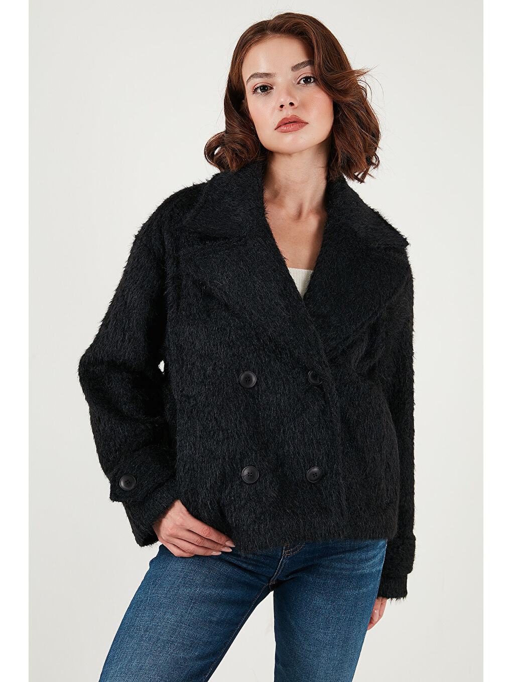 Siyah Oversize Kruvaze Yaka Yumuşak Tüylü Düğmeli Astarlı Mont 6839659-3