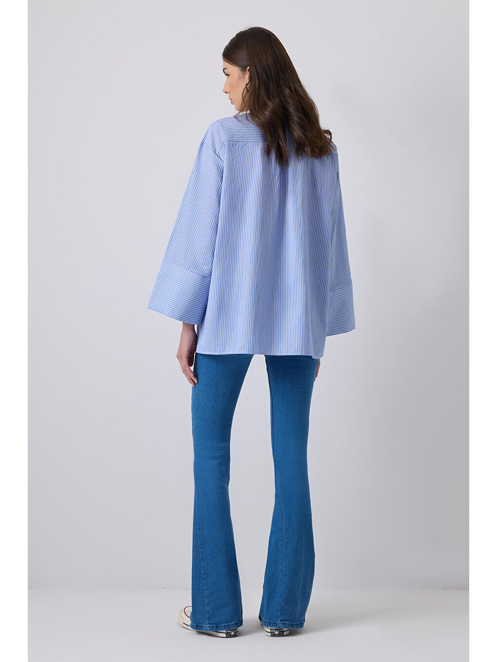 Mavi %100 Pamuklu Fiyonk Detaylı Çizgili Gömlek-3