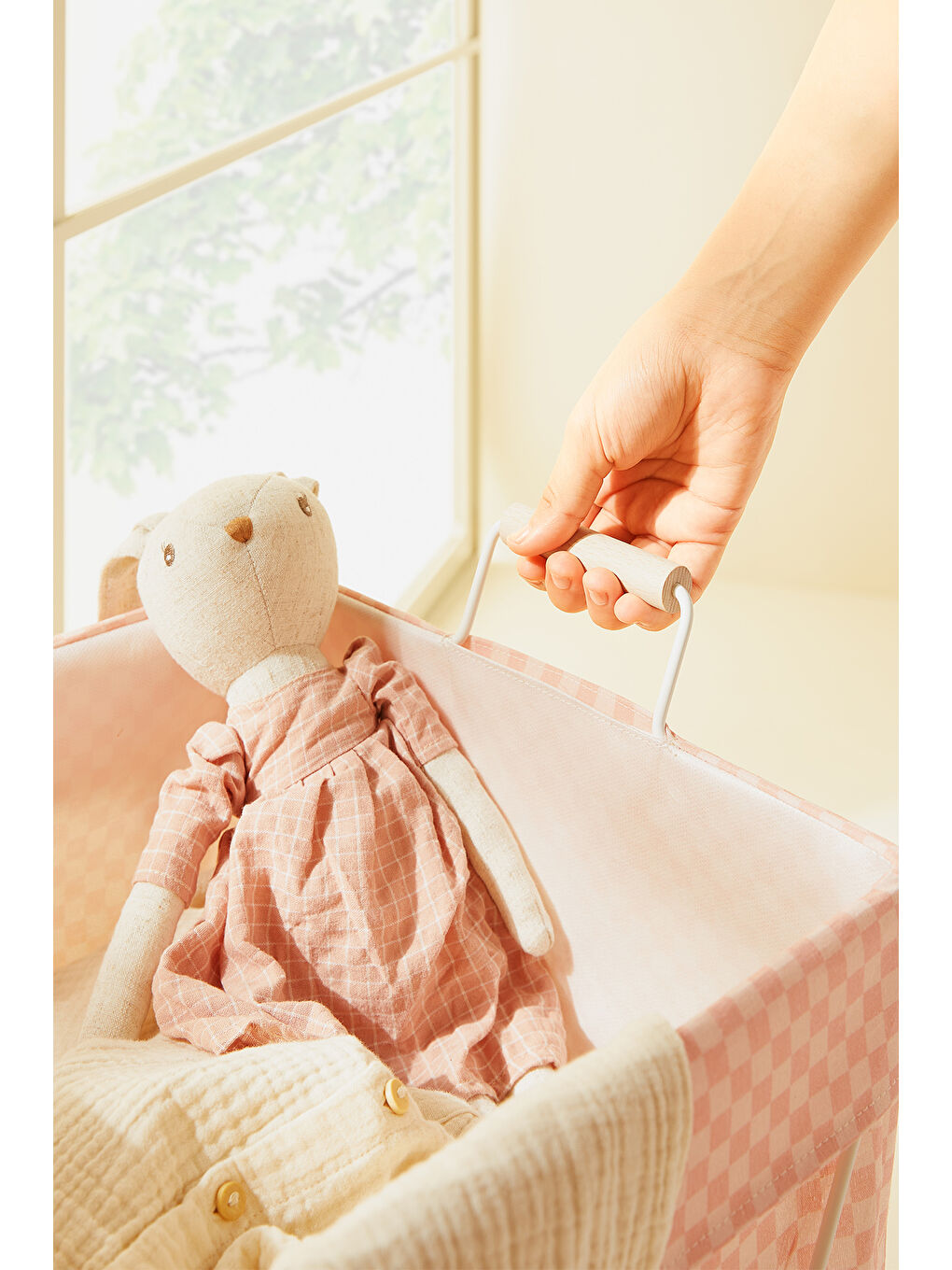 Katlanabilir Metal Destekli Beyaz Renk Pembe Dama Desen Çamaşır Sepeti 36 x 33 x 60 cm-2