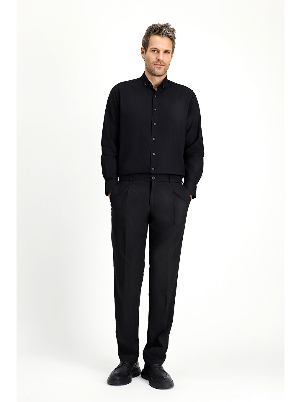 Siyah Uzun Kol Regular Fit Spor Pamuk Düğmeli Yaka Oxford Gömlek-1