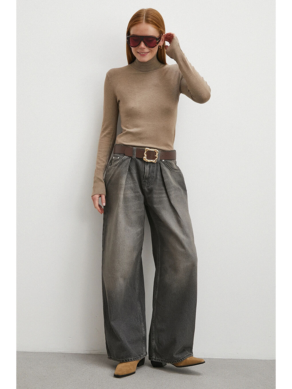 Gri Yüksek Bel Pileli Geniş Paça Jean Füme-2