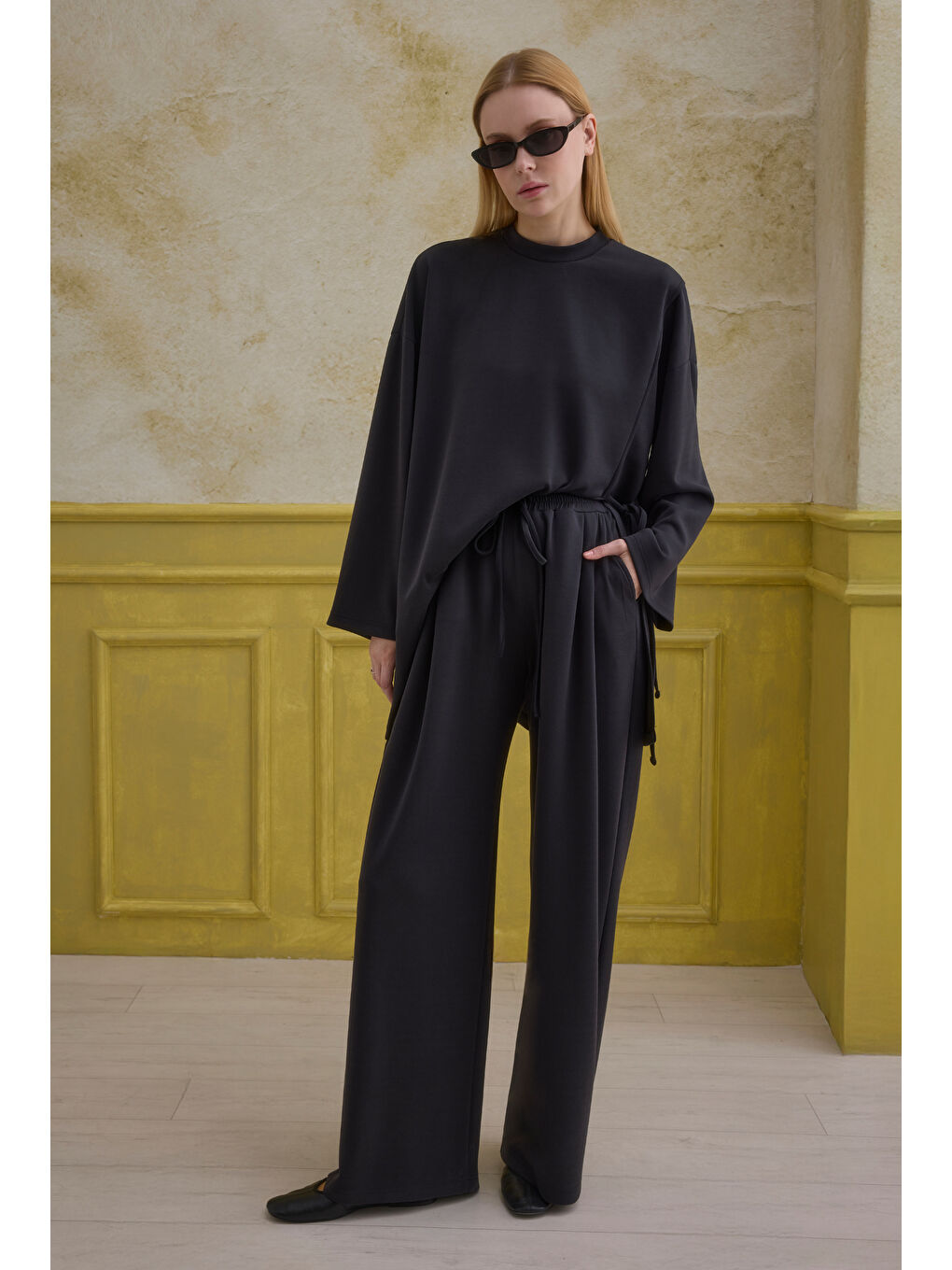 Bağlama Detaylı Modal Takım Siyah-1