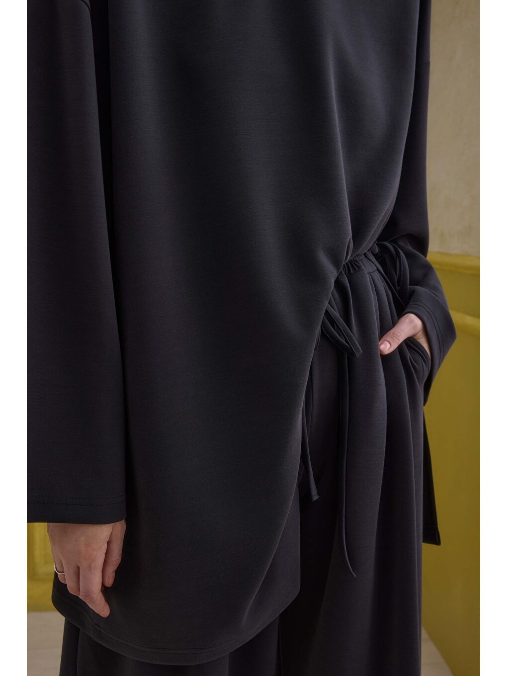 Bağlama Detaylı Modal Takım Siyah-3