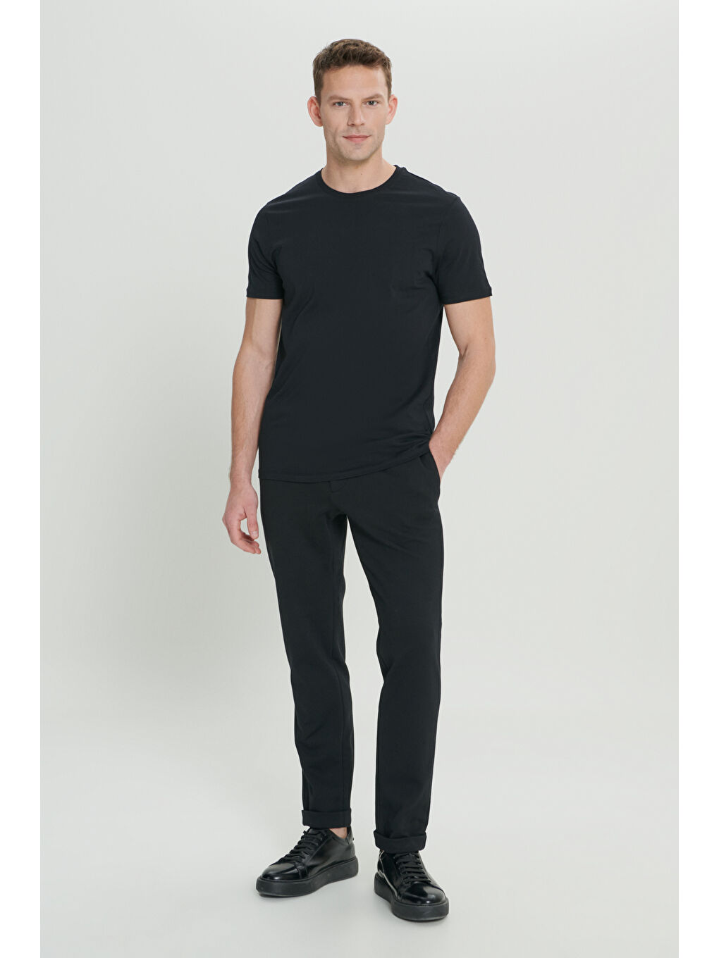 Erkek Beyaz-Siyah-Gri 2'li Slim Fit Dar Kesim %100 Pamuk Bisiklet Yaka Tişört-4