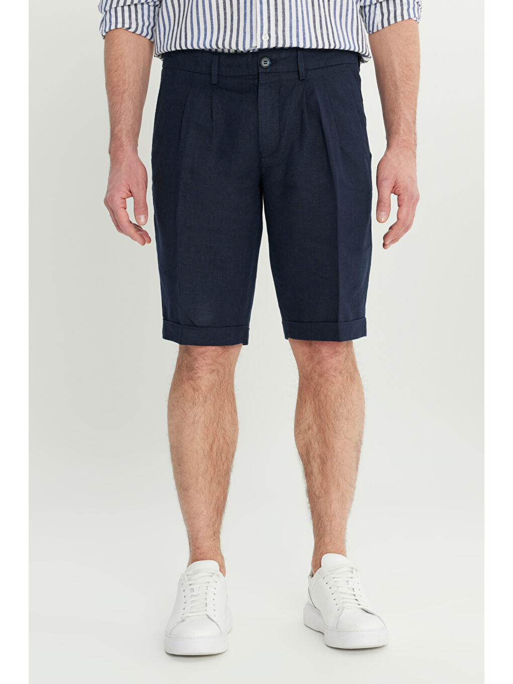 Erkek Lacivert %100 Keten Slim Fit Dar Kesim Beli Lastikli Yan Cepli Şort-1