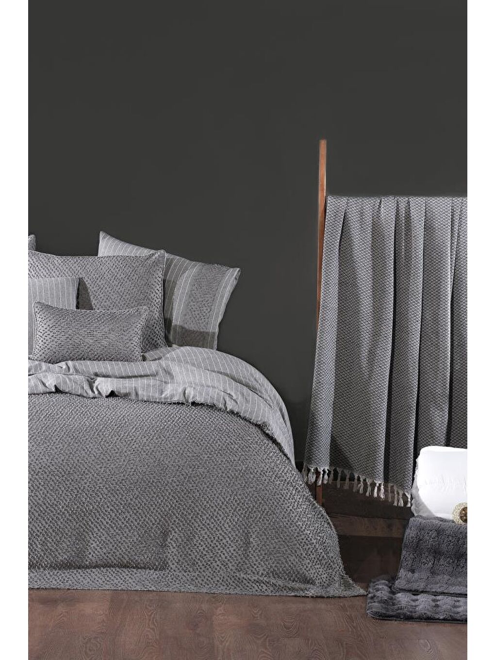 Clara Lüks Comforter 13 Parça Çeyiz Seti Gri