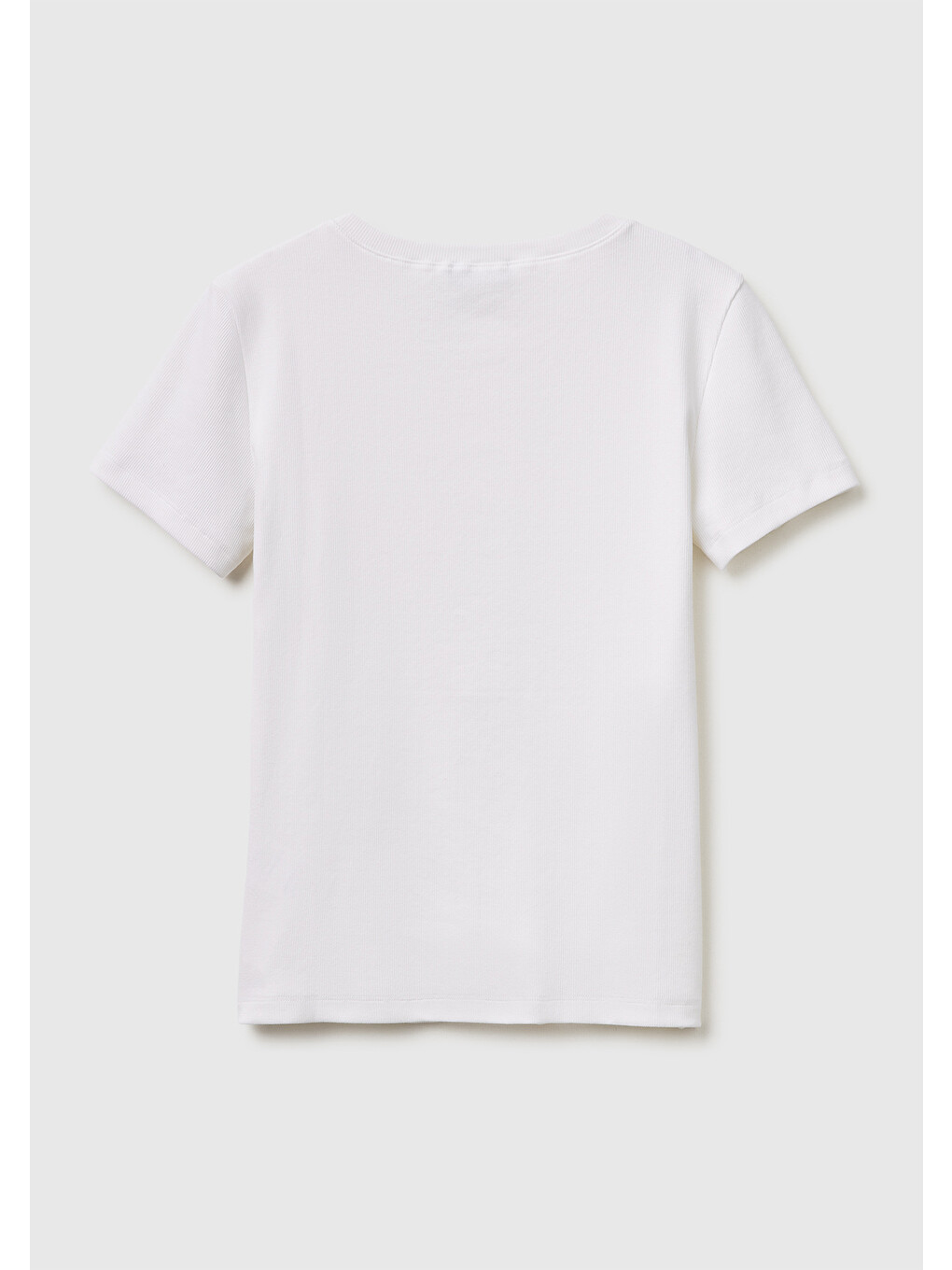 Kadın Beyaz Pamuk Karışımlı Önü Düğme Detaylı Yuvarlak Yaka T-shirt-1
