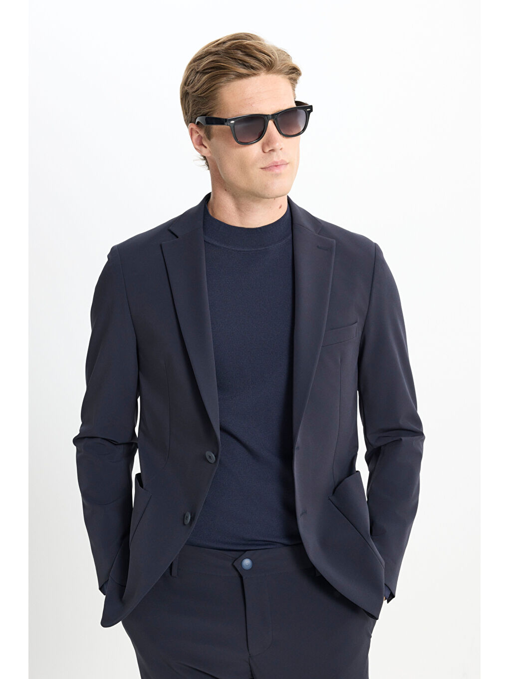 Erkek Lacivert Slim Fit Dar Kesim Mono Yaka Torba Cepli Esnek Takım Elbise