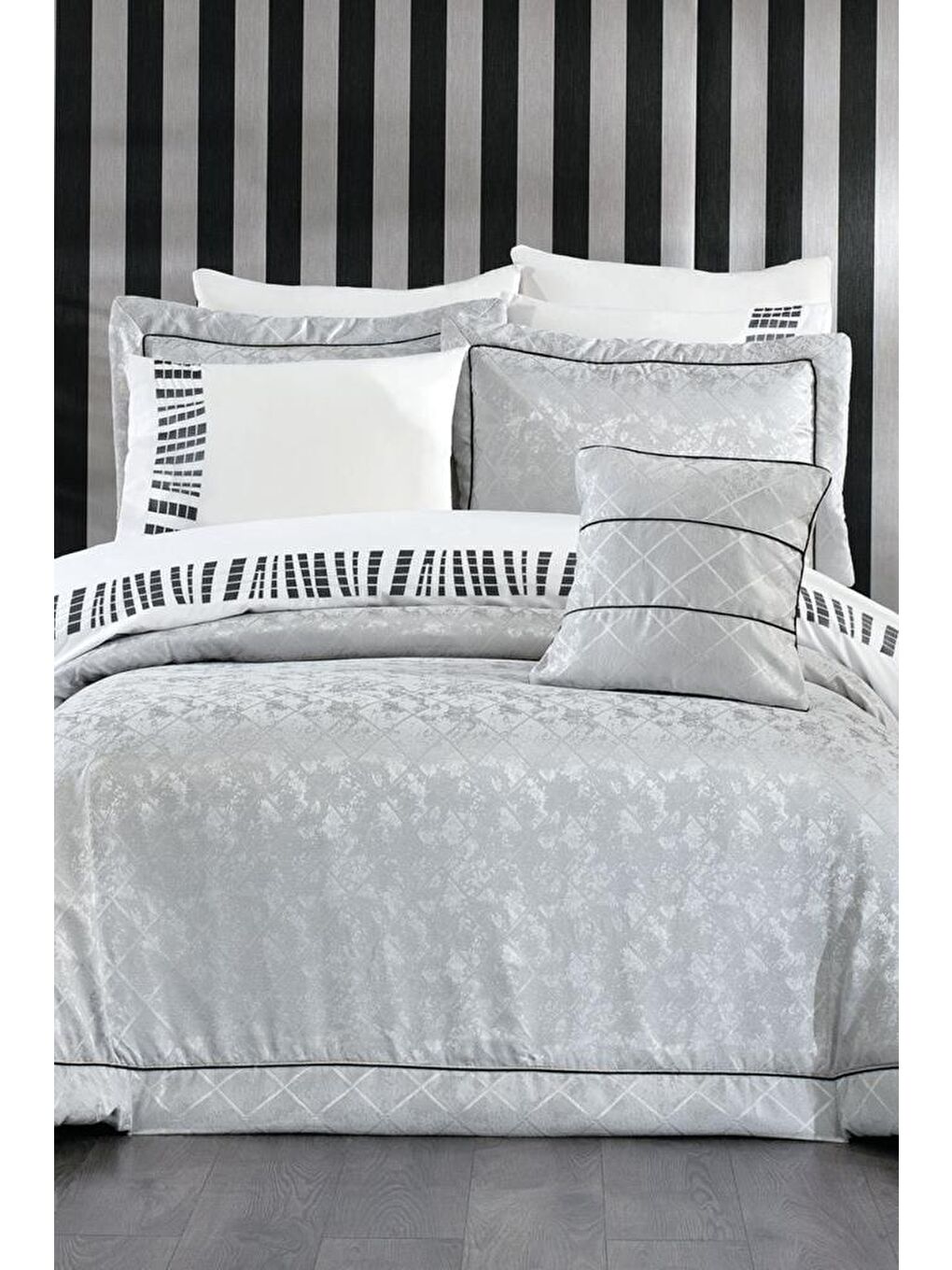 Beren Jakarlı 10 Parça Çeyiz Seti Gri