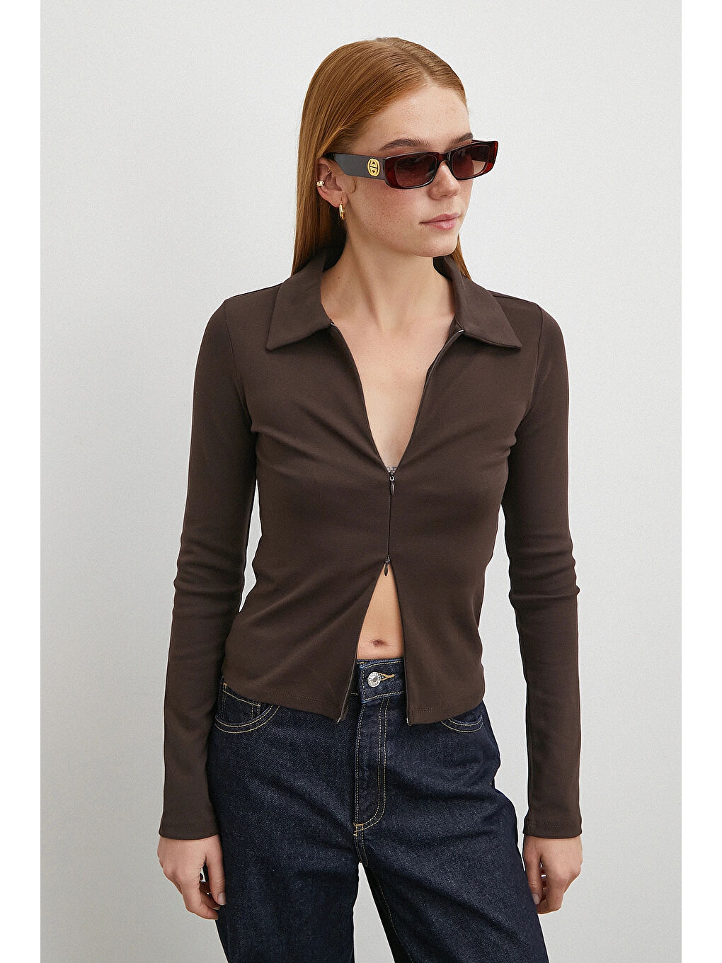 Karışık Yakalı Çift Fermuarlı Bluz Kahve-1