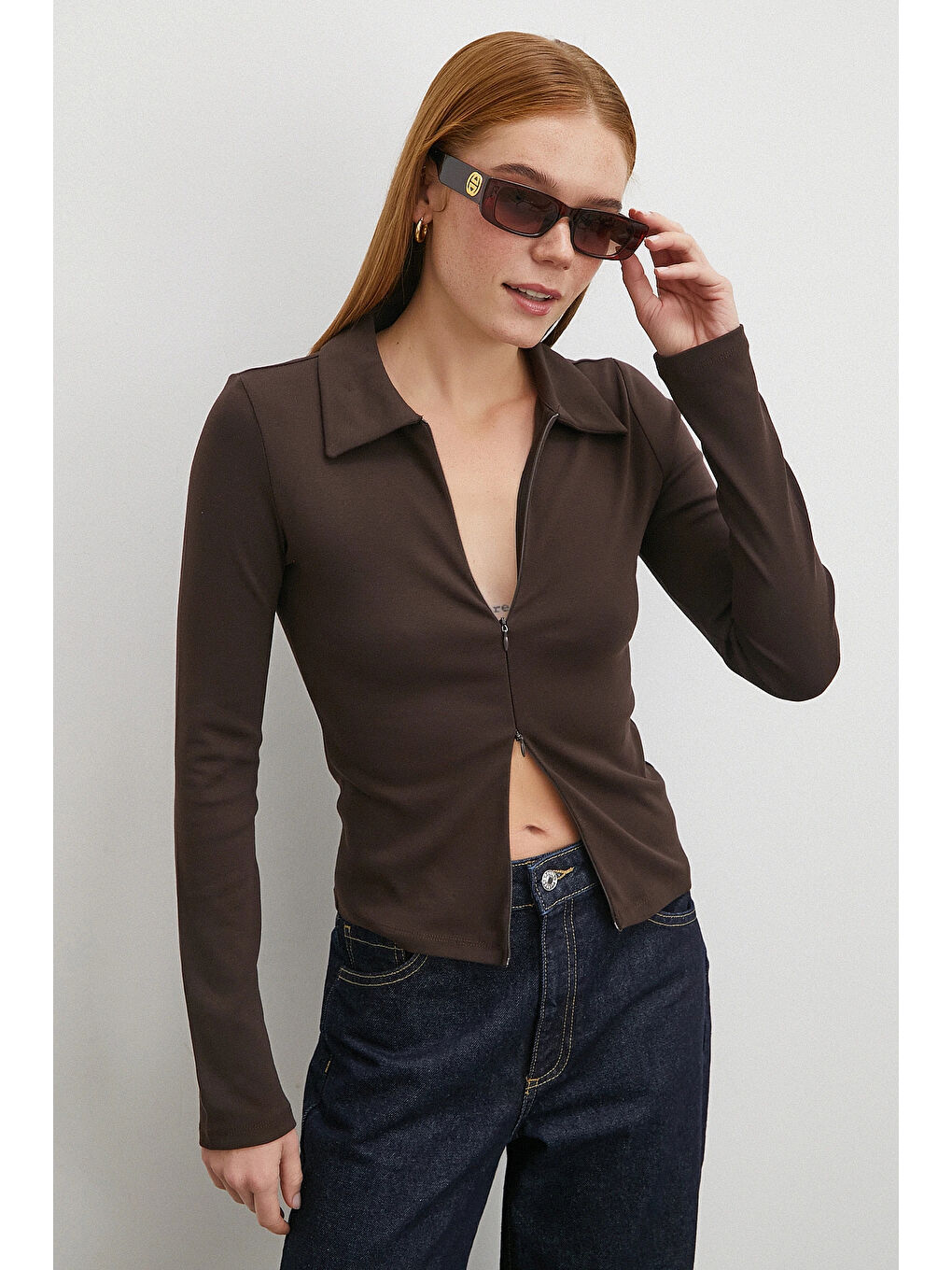 Karışık Yakalı Çift Fermuarlı Bluz Kahve-3