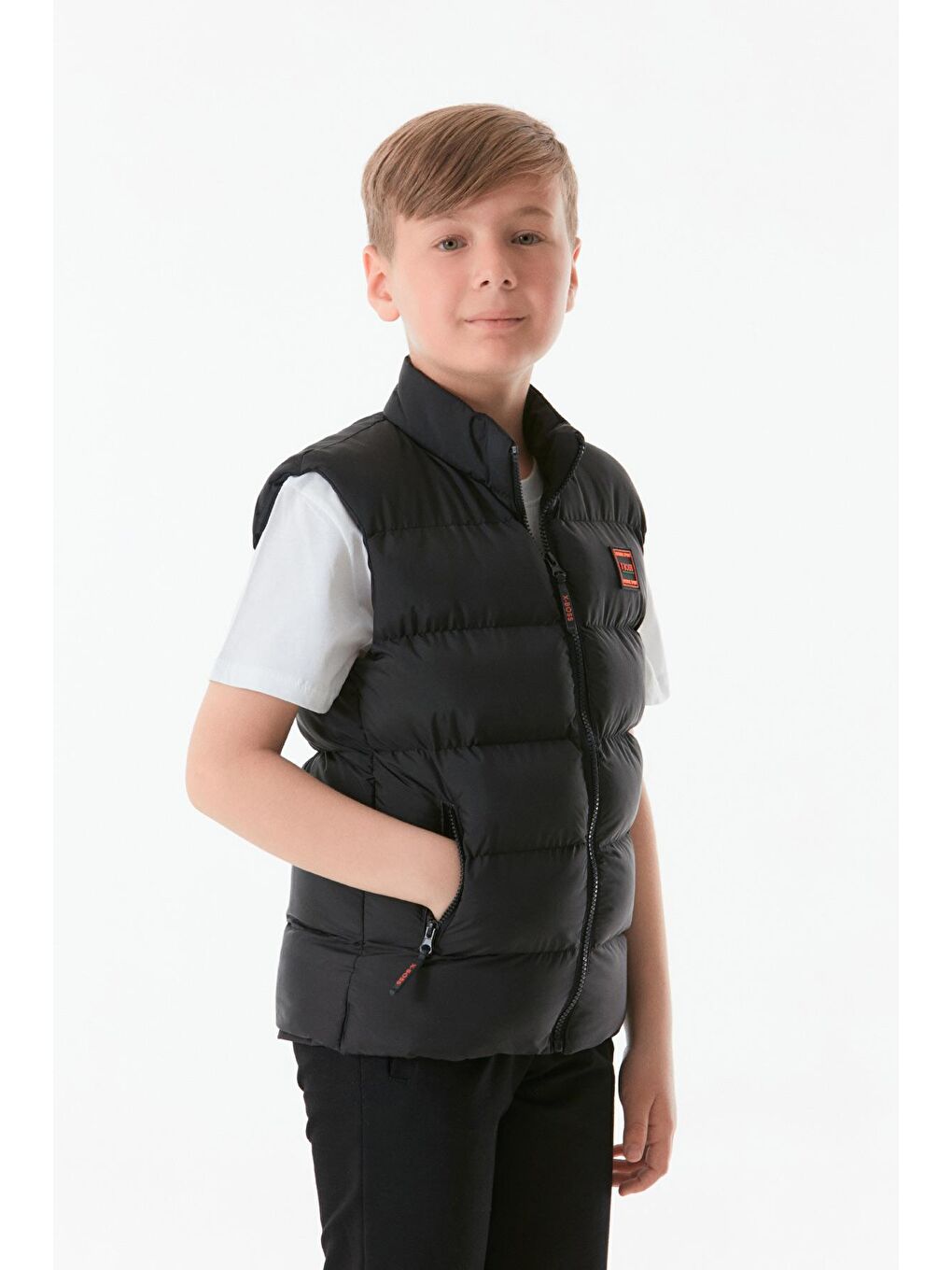 Siyah Armalı Fermuarlı Unisex Çocuk  Şişme Yelek-1