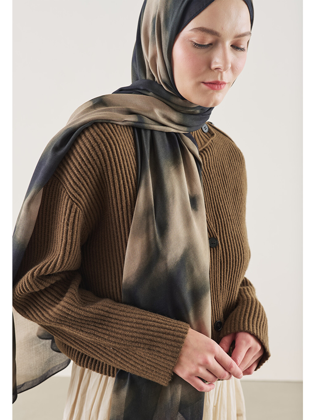 Floral Batik Desen Rami Şal Siyah-2