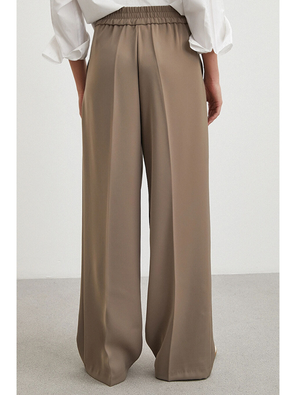 Bej Beli Lastikli Pileli Geniş Paça Pantolon Vizon-5