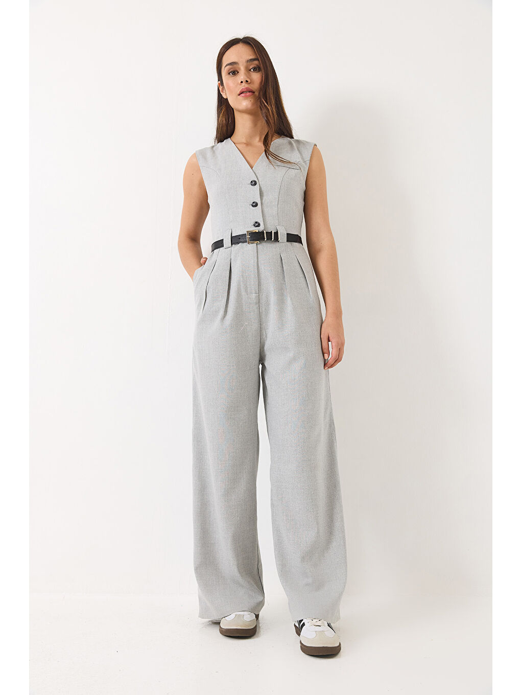 Gri Kadın V Yaka Kemerli Cepli Geniş Paça Tulum-3