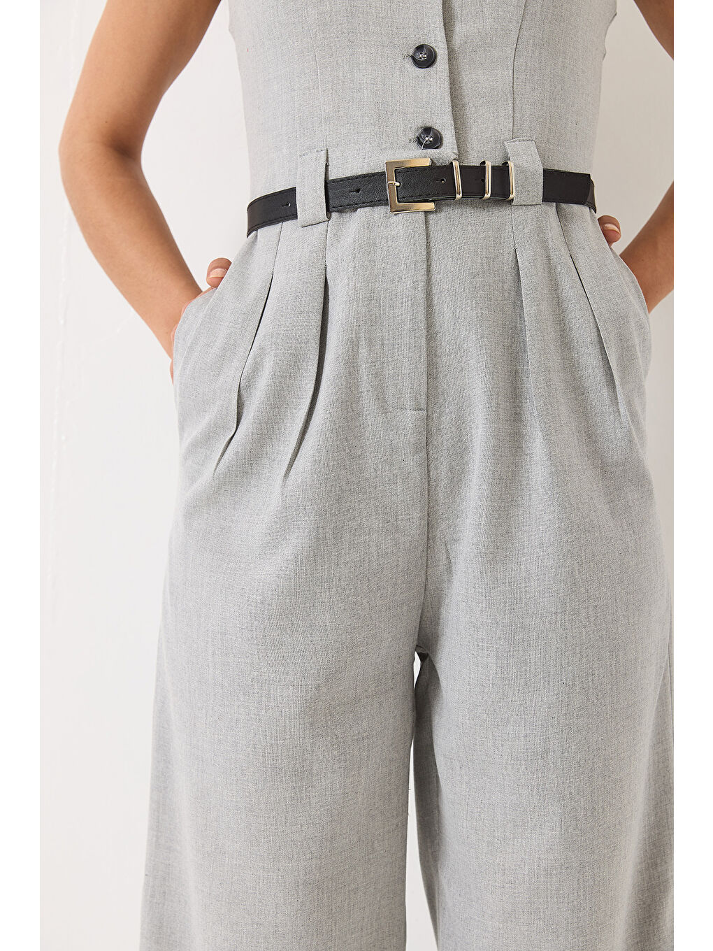 Gri Kadın V Yaka Kemerli Cepli Geniş Paça Tulum-5