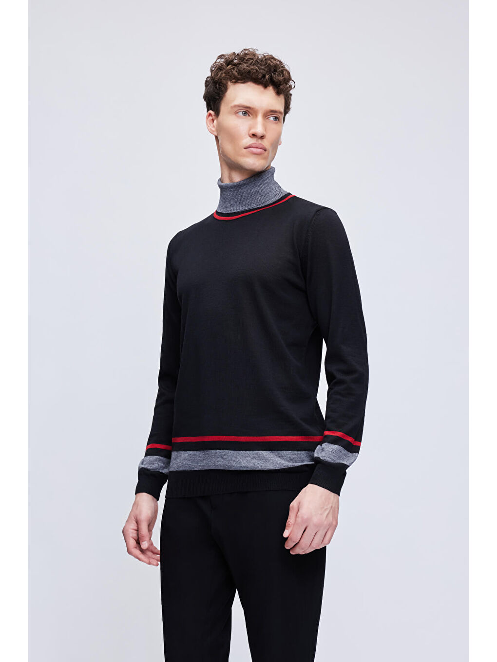 Siyah Regular Fit Çizgili Balıkçı Yaka Yünlü Triko Kazak