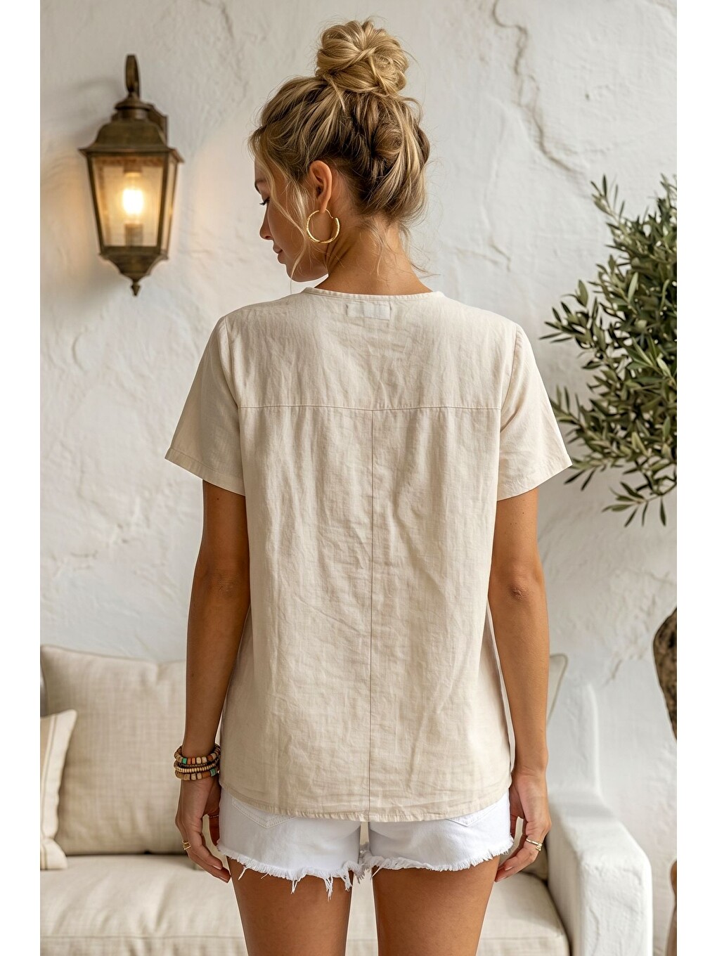 Bej V Yaka Kısa Kol Düğmeli Süzene Nakışlı Casual Pamuklu Oversize Dokuma Bluz 68 55-2